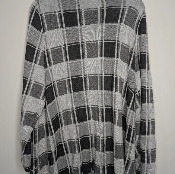 Leo & Nicole Plaid Open Front Cardigan Sweater Gray Black Women’s 2X (Fits 1X) - Picture 8 of 8